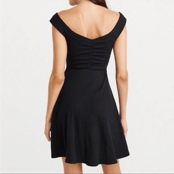 Abercrombie Cut Out Skater Dress - Picture 2 of 6